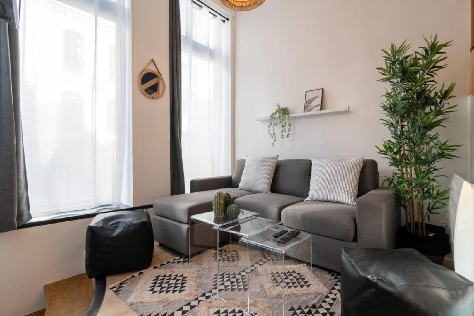 Апартаменты Unique 3 Bed House In Old Lille! Экстерьер фото