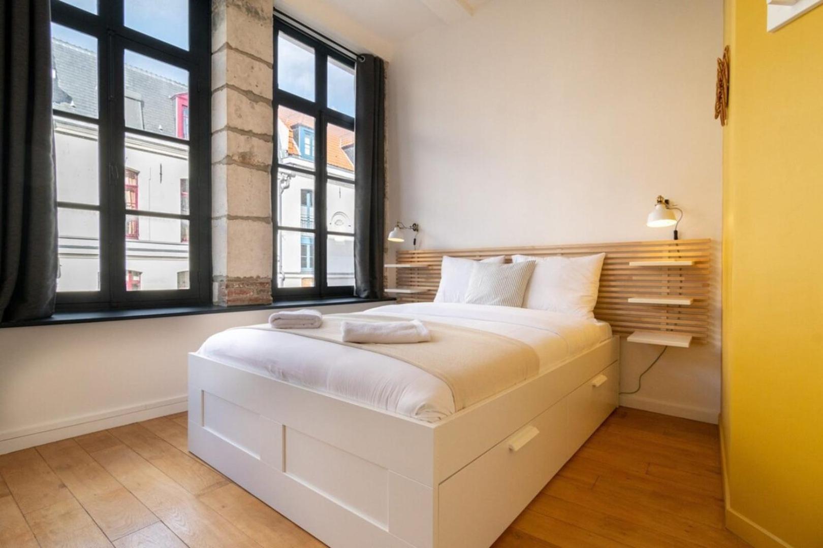 Апартаменты Unique 3 Bed House In Old Lille! Экстерьер фото